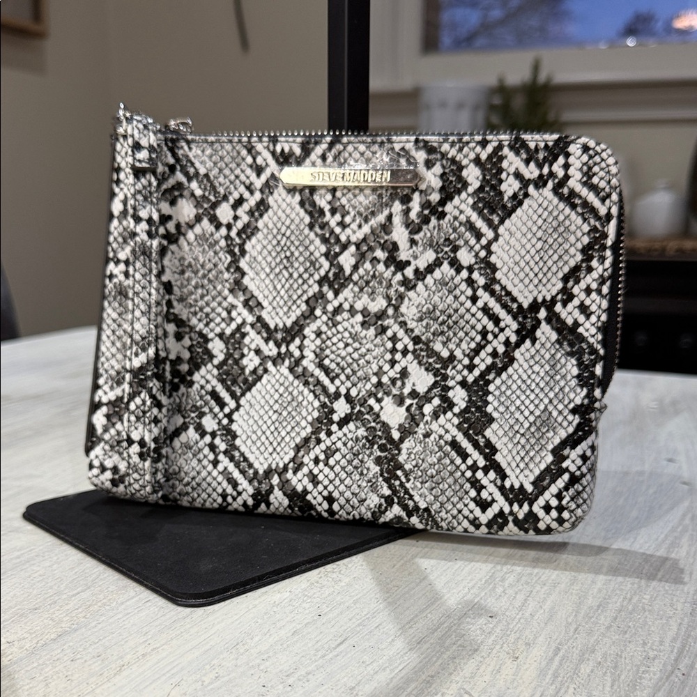 Steve Madden Monochrome Snake Print Clutch NWOT